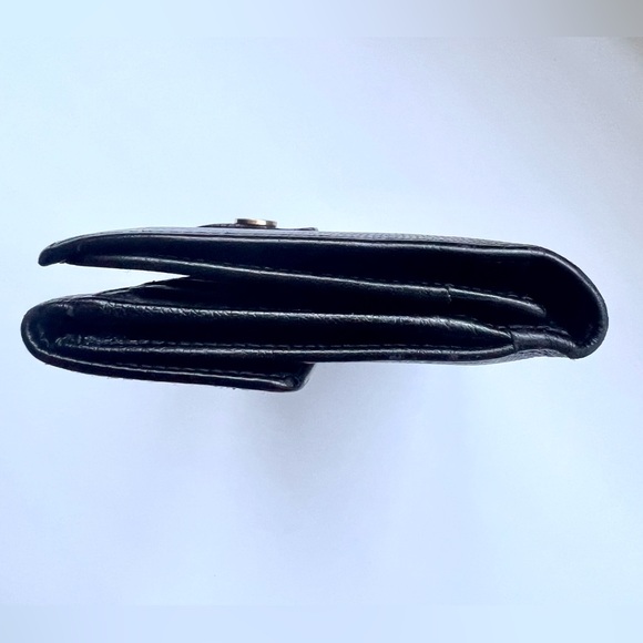 🔥CHANEL Leather Wallet - Picture 15 of 16